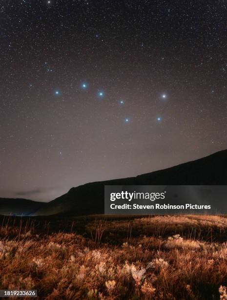 big dipper asterism over glencoe - scotland - big dipper constellation stock pictures, royalty-free photos & images