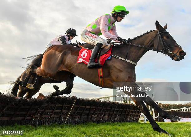 Meath , Ireland - 3 December 2023; Horantzau D'airy, with Danny Mullins up, during the Bar One Racing Royal Bond Novice Hurdle on day two of the...
