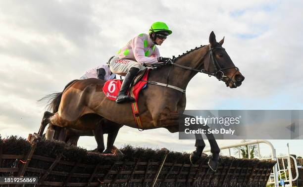 Meath , Ireland - 3 December 2023; Horantzau D'airy, with Danny Mullins up, during the Bar One Racing Royal Bond Novice Hurdle on day two of the...
