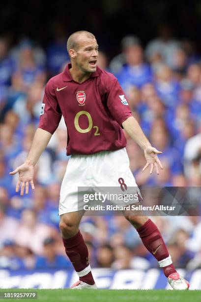 August 21: Fredrik Ljungberg of Arsenal FC shouting during the Premier League match between Chelsea and Arsenal at the Stamford Bridge on August 21,...