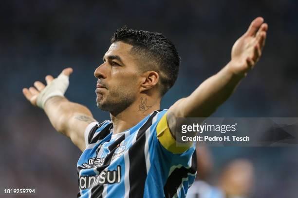 Luis Suarez of Gremio celebrates after scoring the first goal of his team during the match between Gremio and Vasco Da Gama as part of Brasileirao...