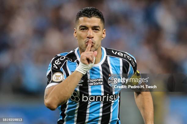 Luis Suarez of Gremio celebrates after scoring the first goal of his team during the match between Gremio and Vasco Da Gama as part of Brasileirao...