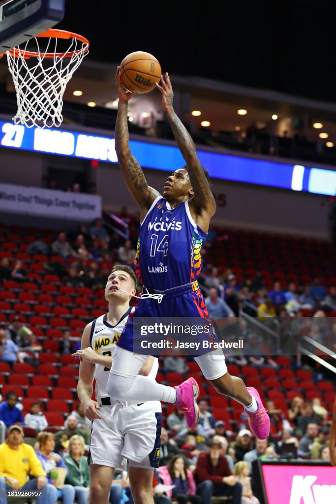 Iowa Wolves Action Javonte Cooke of the Iowa Wolves shoots the ball during the game ...