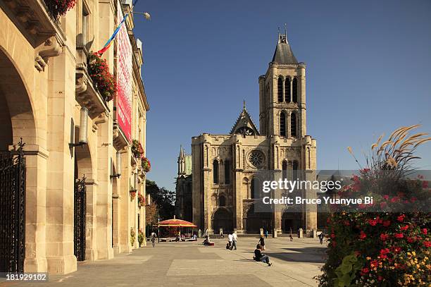 cathedral basilica of saint denis - saint denis paris stock-fotos und bilder