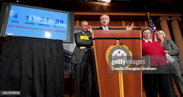Democratic Clock 73 Reid Rolls Photos & High Res Pictures - Getty Images