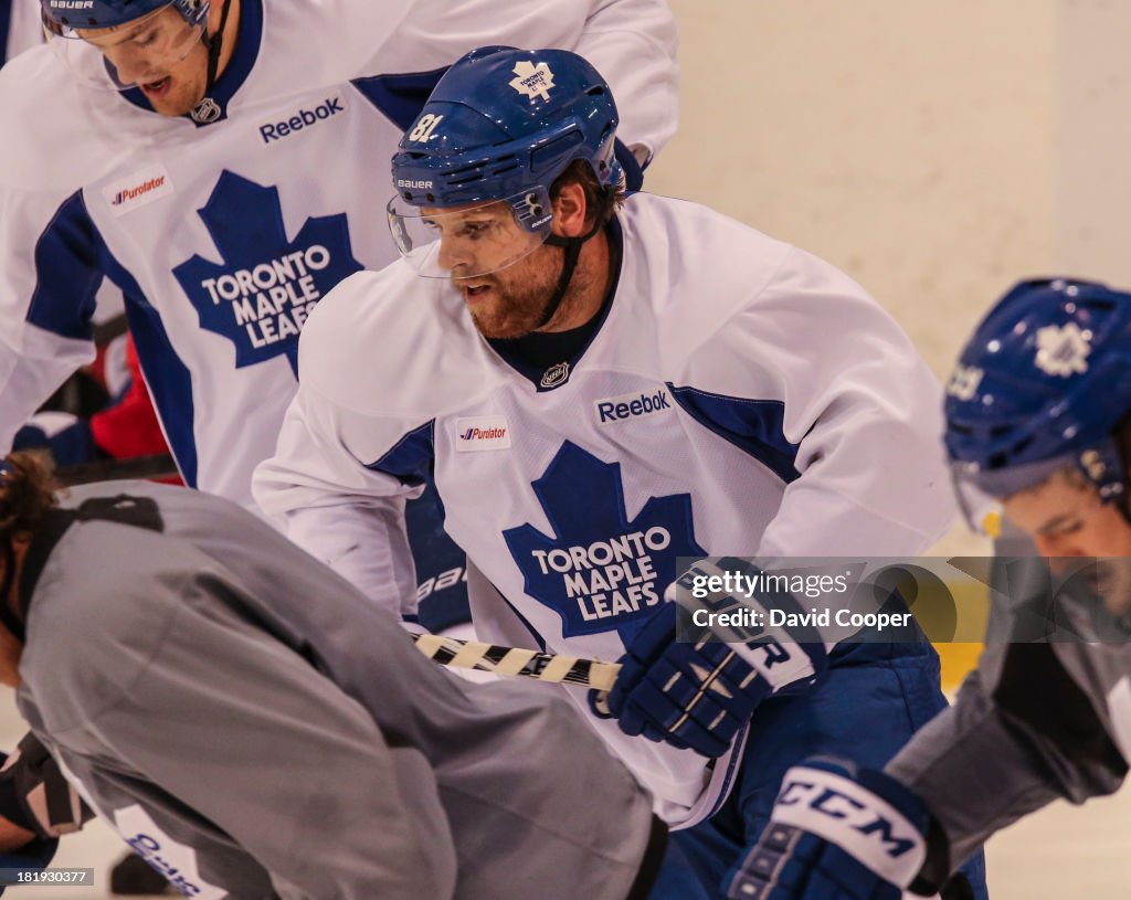 Toronto Maple Leafs right wing Phil Kessel (81) works out during practice at the