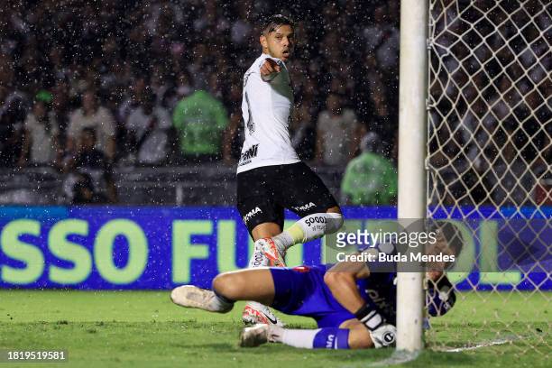 Romero of Corinthians celebrates after scoring the first goal of his team during the match between Vasco Da Gama and Corinthians as part of...