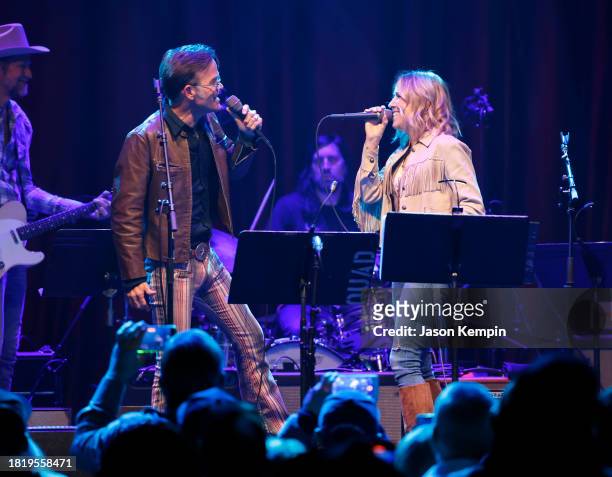 Waylon Payne and Sheryl Crow perform during the Keith Gattis Tribute Show at Brooklyn Bowl Nashville on November 28, 2023 in Nashville, Tennessee.