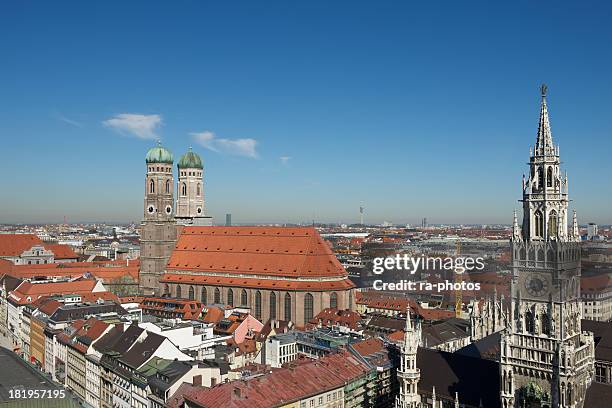 vista de munich - catedral de múnich fotografías e imágenes de stock