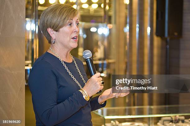 Deborah R Ruter Il Chicago Symphony Photos and Premium High Res Pictures - Getty Images
