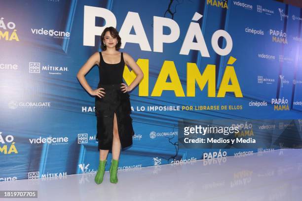 Farah Justiniani poses for photos during 'Papá o Mamá' Film Red Carpet at Cinepolis Plaza Carso on November 28, 2023 in Mexico City, Mexico.