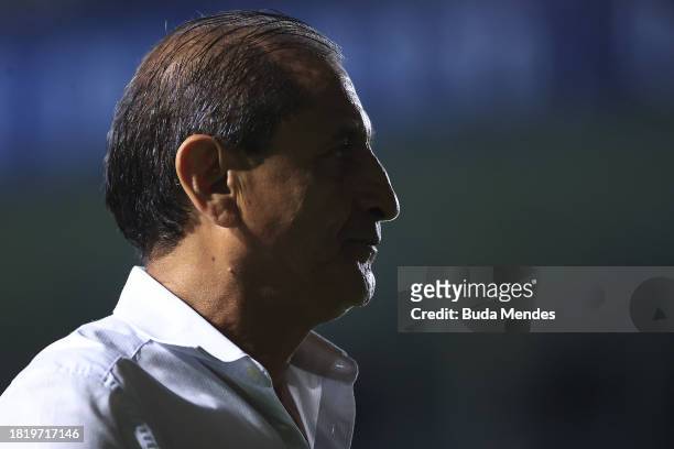 Ramón Díaz, head coach of Vasco reacts during the match between Vasco Da Gama and Corinthians as part of Brasileirao 2023 at Sao Januario Stadium on...