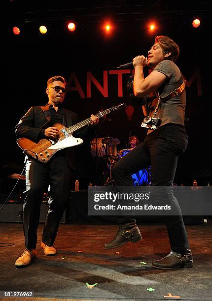 Musicians Isaac Hanson, Zac Hanson and Taylor Hanson of the band Hanson perform onstage at the House of Blues Sunset Strip on September 26, 2013 in...