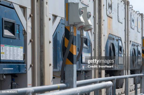 Reefer Container Temperature Controller Temperature Controlled Cargo Photos and Premium High Res Pictures ...