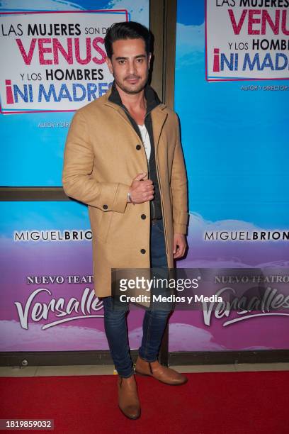 Ricardo Franco poses for a photo on the red carpet for the play "Las Mujeres son de Venus" at Nuevo Teatro Versalles on November 28, 2023 in Mexico...