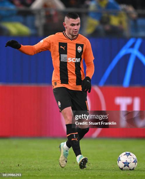 Oleksandr Zubkov of Shakhtar in action during the UEFA Champions League match between Shakhtar Donetsk and Royal Antwerp at Volksparkstadion on...