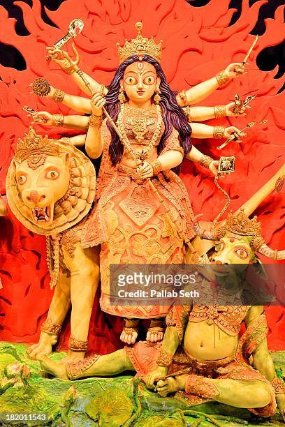 the idol of durga, the mother goddess - navratri festival celebrations stockfoto's en -beelden