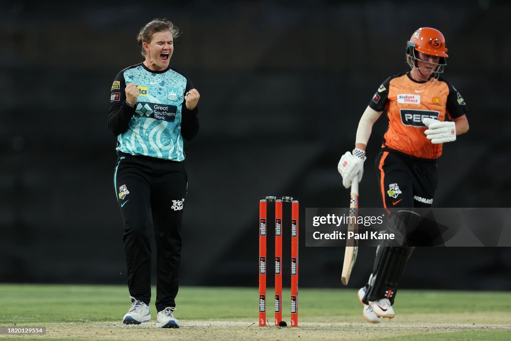 WBBL The Challenger - Perth Scorchers v Brisbane Heat