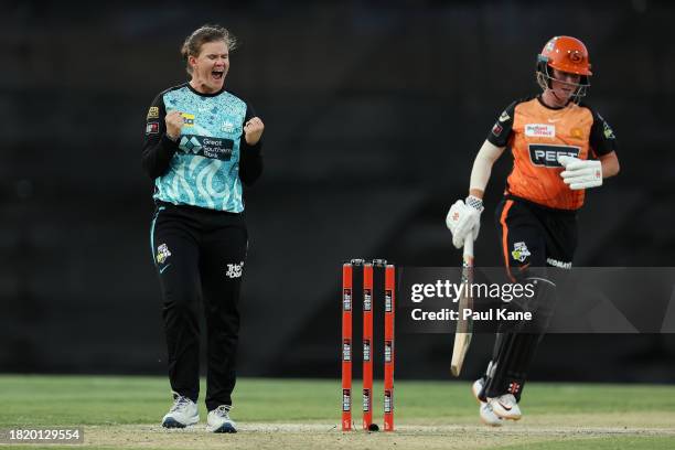 Jess Jonassen of the Heat celebrates the wicket of Beth Mooney of the Scorchers during The Challenger WBBL finals match between Perth Scorchers and...