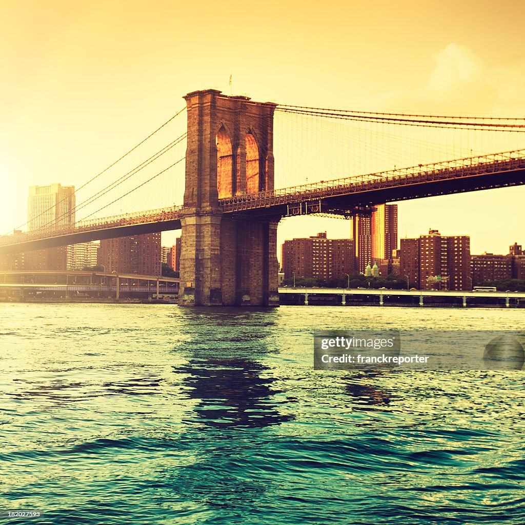 Dourado Ponte de Brooklyn, Manhattan-Nova Iorque