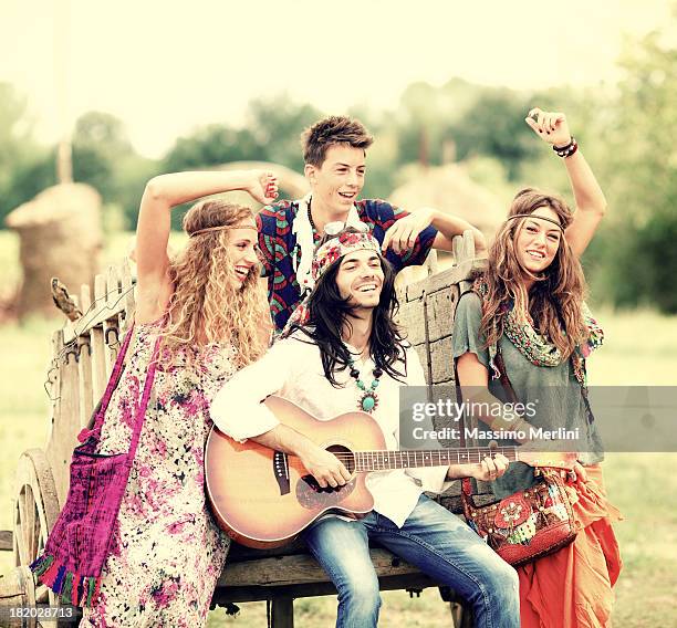 4 089 Hippies 1960s Stock Photos High Res Pictures And Images Getty 4-089-hippies-1960s-stock-photos-high-res-pictures-and-images-getty