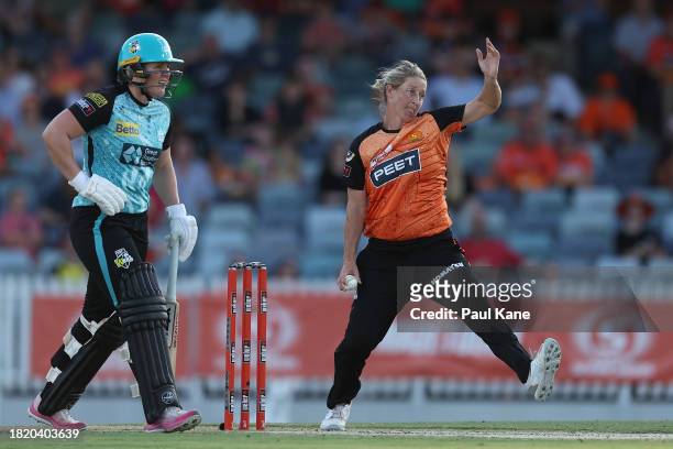 Sophie Devine of the Scorchers bowls during The Challenger WBBL finals match between Perth Scorchers and Brisbane Heat at the WACA, on November 29 in...