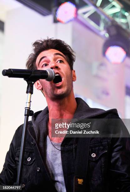 Lead singer Zachary Barnett of American Authors performs during the 2013 MLB Fan Cave Concert Series at MLB Fan Cave on September 27, 2013 in New...