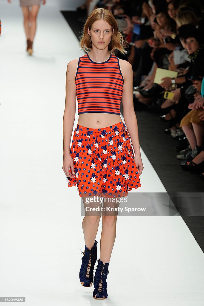 Vanessa Bruno : Runway - Paris Fashion Week Womenswear  Spring/Summer 2014