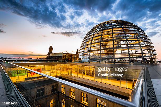the reichstag dome,berlin - reichstag 個照片及圖片檔