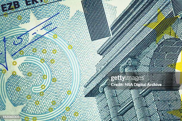 close-up of five euro banknote | finance and business - paper currency stockfoto's en -beelden