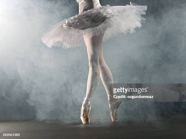 ballerina in tip on stage - balettdansare bildbanksfoton och bilder