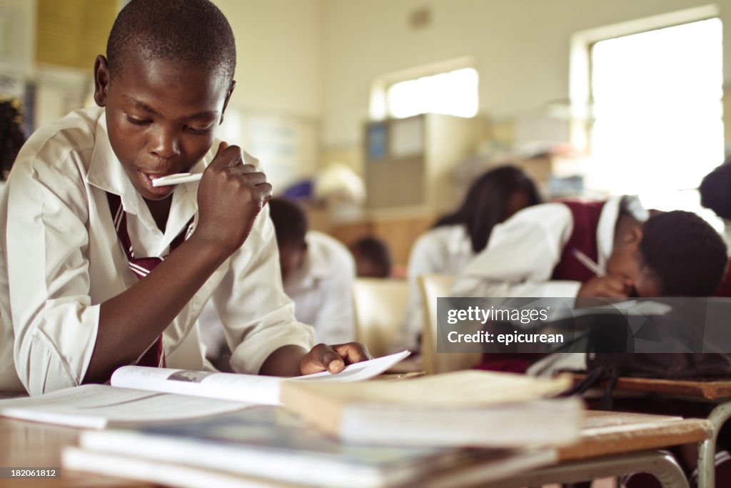 Immagine di primo piano del ragazzo studiando Sud Africa