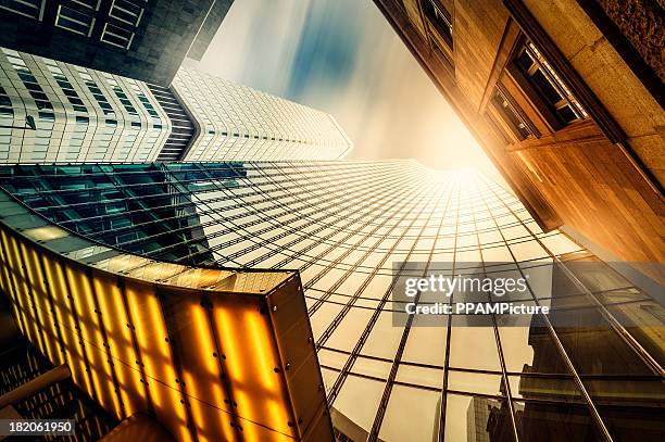 太陽の下で事務所 skysraper - buildings in germany ストックフォトと画像