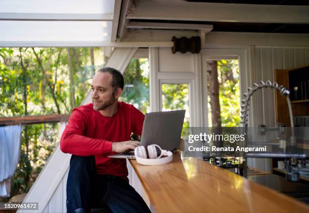 Autism Adult Computer Photos and Premium High Res Pictures - Getty Images