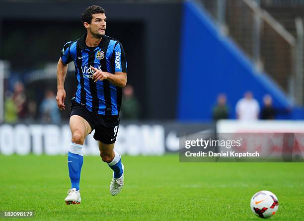 Thomas Rathgeber of Saarbruecken controls the ball during the third Bundesliga match between 1. FC Saarbruecken and Darmstadt 98 on September 28,...