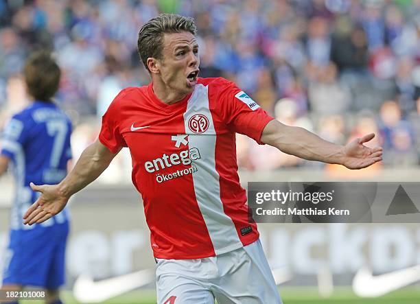 Nicolai Mueller of Mainz jubilates after scoring the first goal during the Bundesliga match between Hertha BSC and 1.FSV Mainz 05 at Olympiastadion...