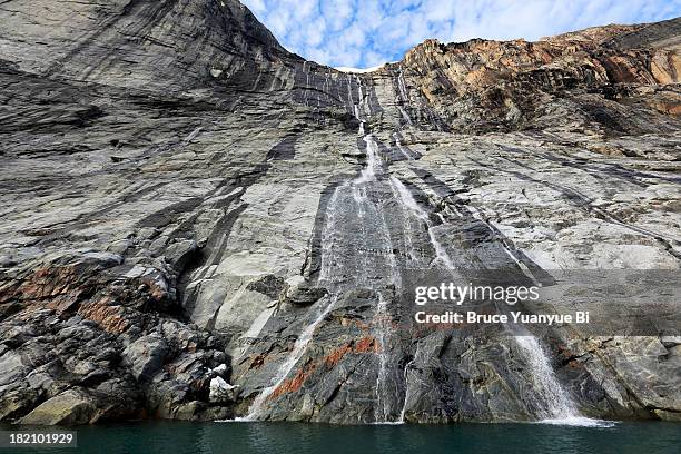 executioner cliffs - nunavut stock pictures, royalty-free photos & images