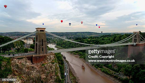 bristol's balloon festival - bristol balloons stock pictures, royalty-free photos & images