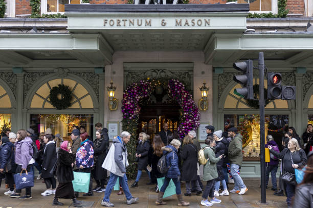 GBR: Festive Retail as Inflation in UK Shops Falls to Lowest in 17 Months