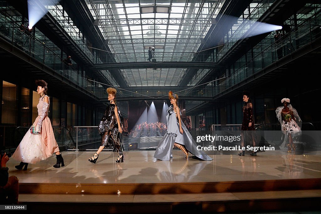 Vivienne Westwood: Runway - Paris Fashion Week Womenswear Spring/Summer 2014
