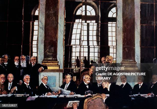 Treaty of Versailles, June 28 signing of the peace treaty with Germany in the Hall of Mirrors of the Palace of Versailles, at the centre Thomas...