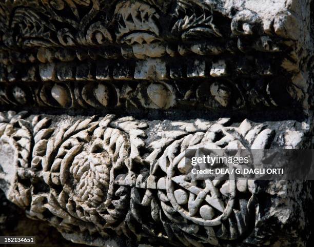 Decorated capital from a Greek-Roman era synagogue at Capernaum, Sea of ??Galilee, Israel. Roman Civilisation, 4th century.