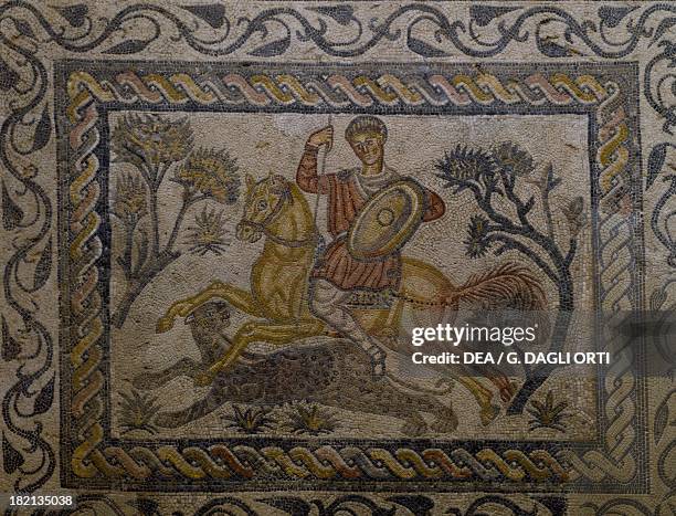 4th Bc Rome Roman Empire 4th Century Photos and Premium High Res Pictures - Getty ...