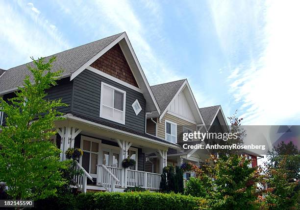 suburban neighbourhood - vancouver canada stockfoto's en -beelden