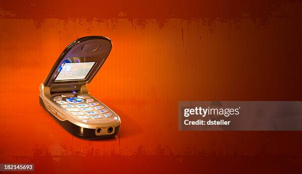 telemóvel do grunge - telefone-de-dobrar imagens e fotografias de stock