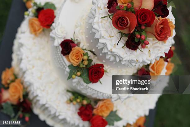 wedding cake - wedding cakes stock pictures, royalty-free photos & images