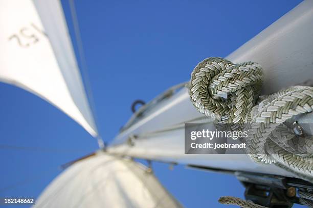 rig e corda (primo piano - albero maestro foto e immagini stock