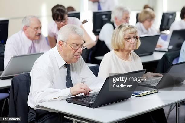 Seniors Computer Lab Seniors In Computer Class Photos and Premium High Res Pictures - Getty ...