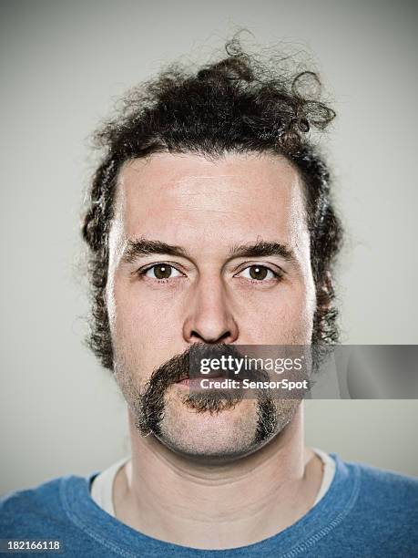 vero uomo. - foto segnaletica foto e immagini stock