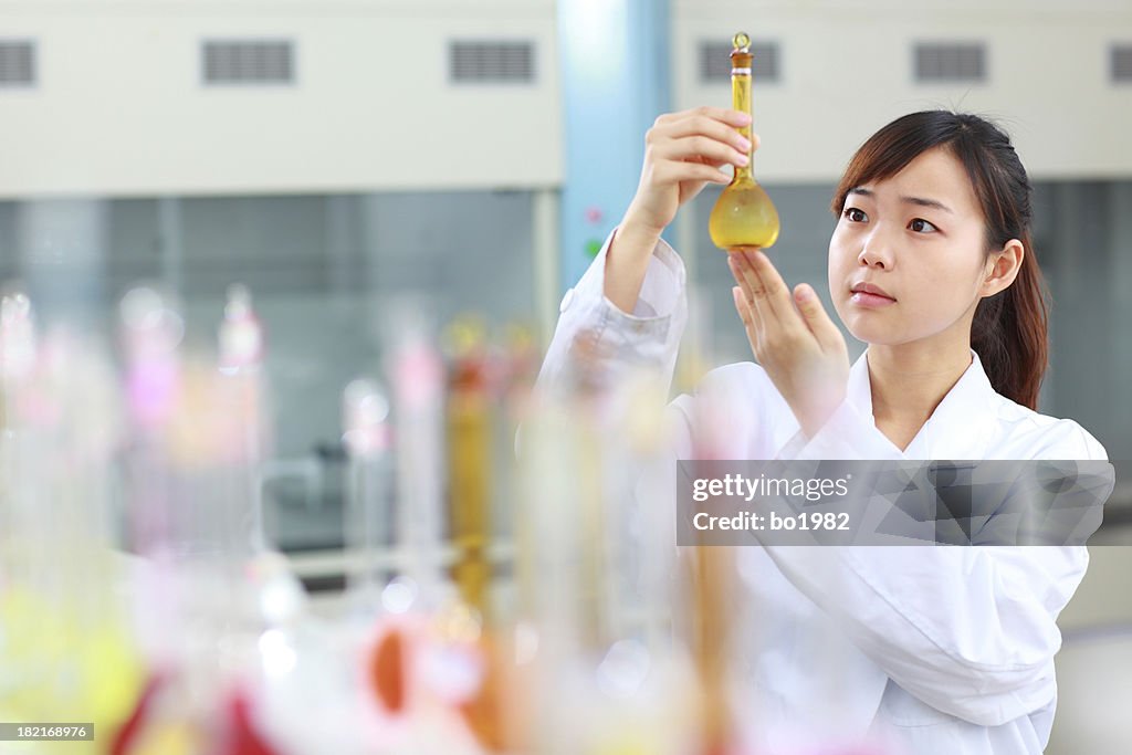 Do Test Lab Student Doing Test In The Lab High-Res Stock Photo - Getty Images
